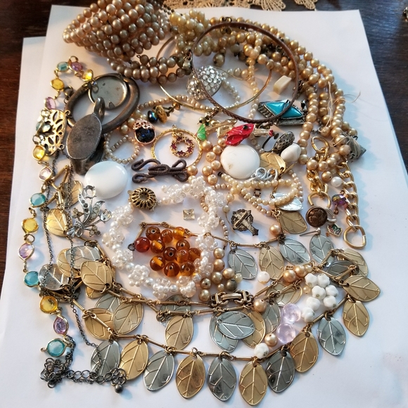 Vintage Jewelry - Lot of vintage to now jewelry for craft repurpose
